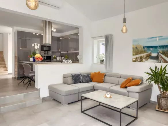 3-bedroom Detached House In Poreč, Croatia (141 M²)