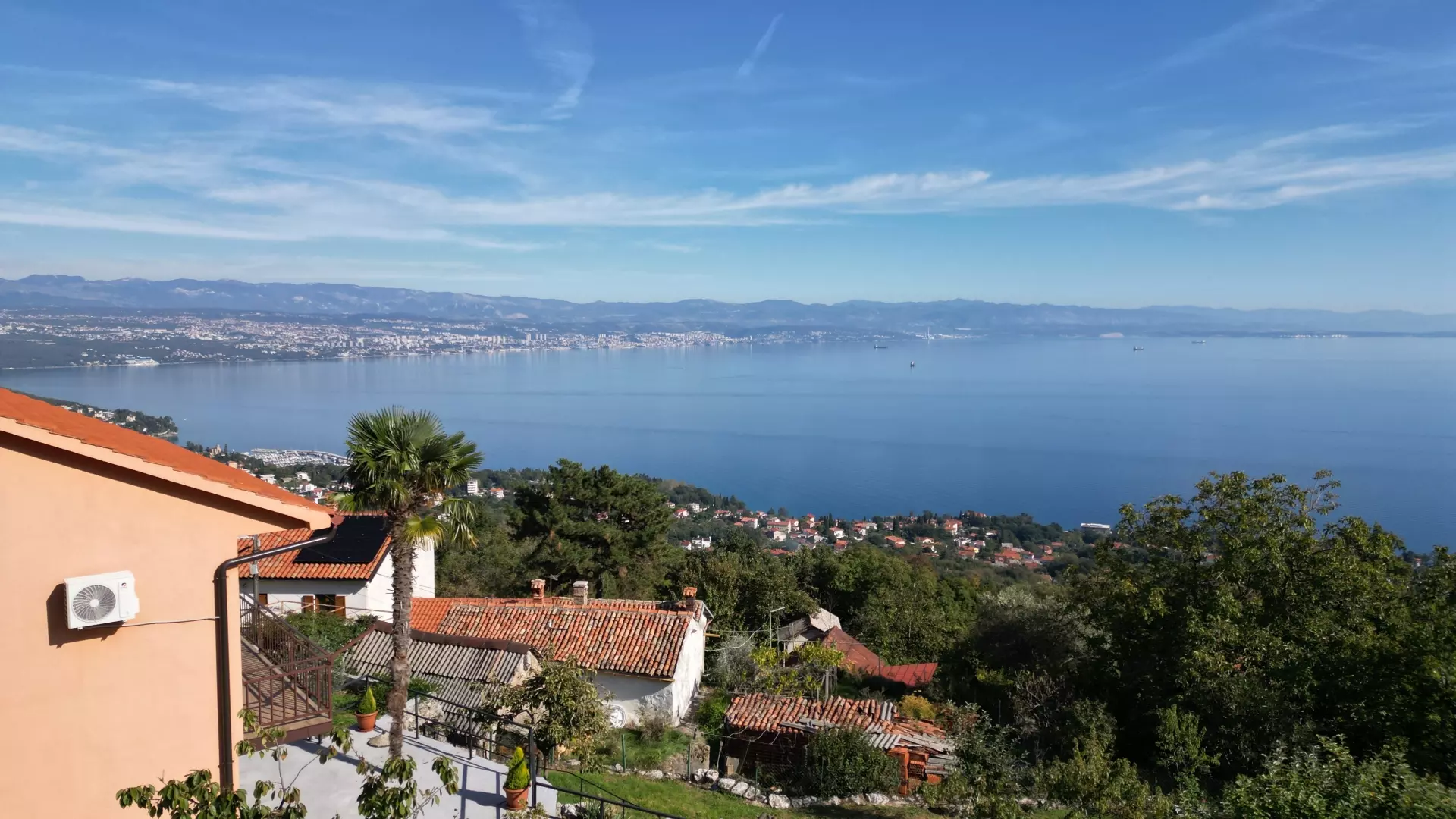 Land In Dobreć, Croatia (1.090 M²)