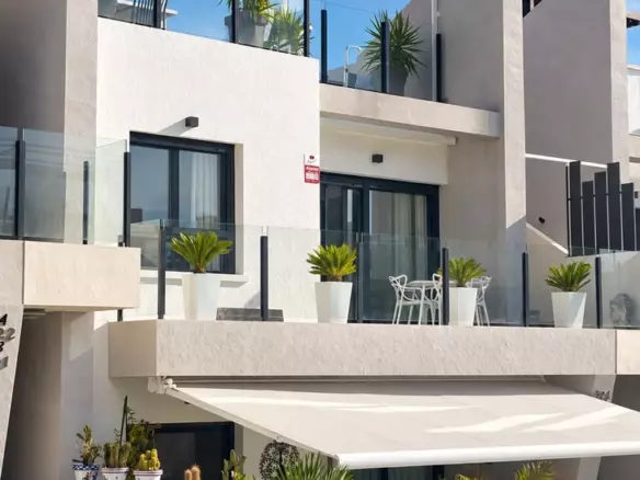 2-bedroom Property In San Miguel De Salinas, Spain (65 M²)
