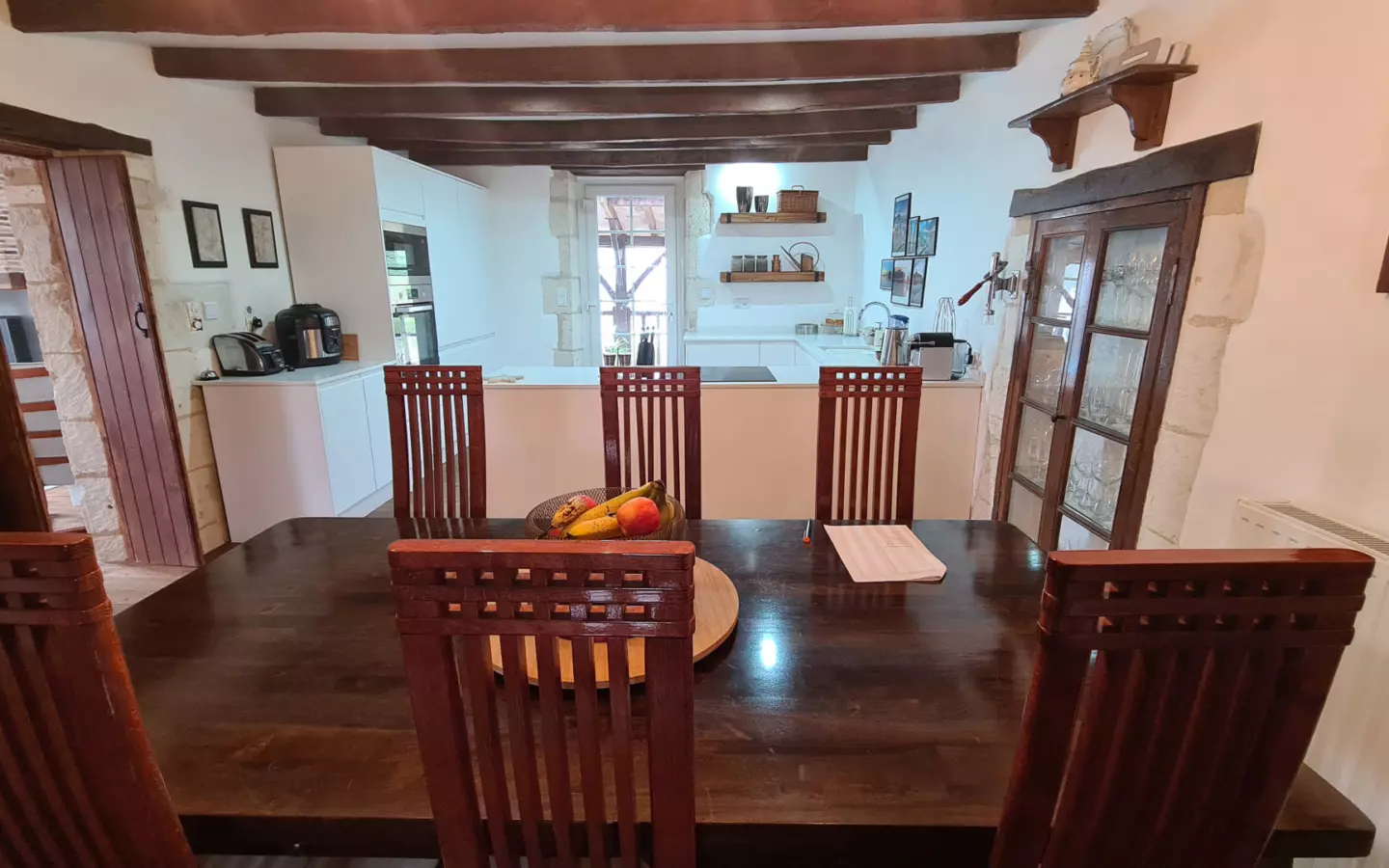 7-bedroom House In Saint-romain, France (198 M²)