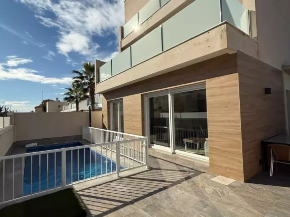 4-bedroom Villa In Pilar De La Horadada, Spain (150 M²)