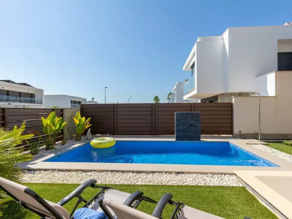 3-bedroom Villa In Orihuela, Spain (105 M²)