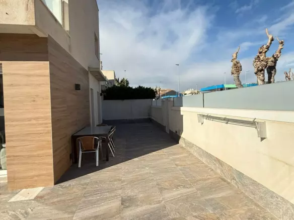 4-bedroom Villa In Pilar De La Horadada, Spain (150 M²)