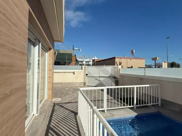 4-bedroom Villa In Pilar De La Horadada, Spain (150 M²)