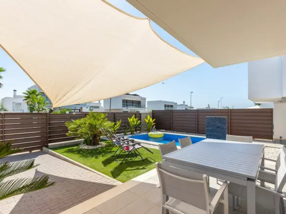 3-bedroom Villa In Orihuela, Spain (105 M²)