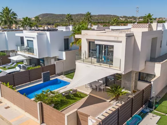 3-bedroom Villa In Orihuela, Spain (105 M²)