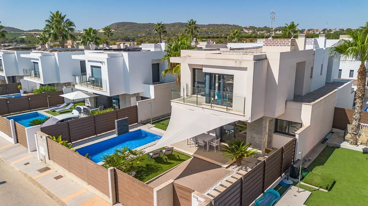 3-bedroom Villa In Orihuela, Spain (105 M²)