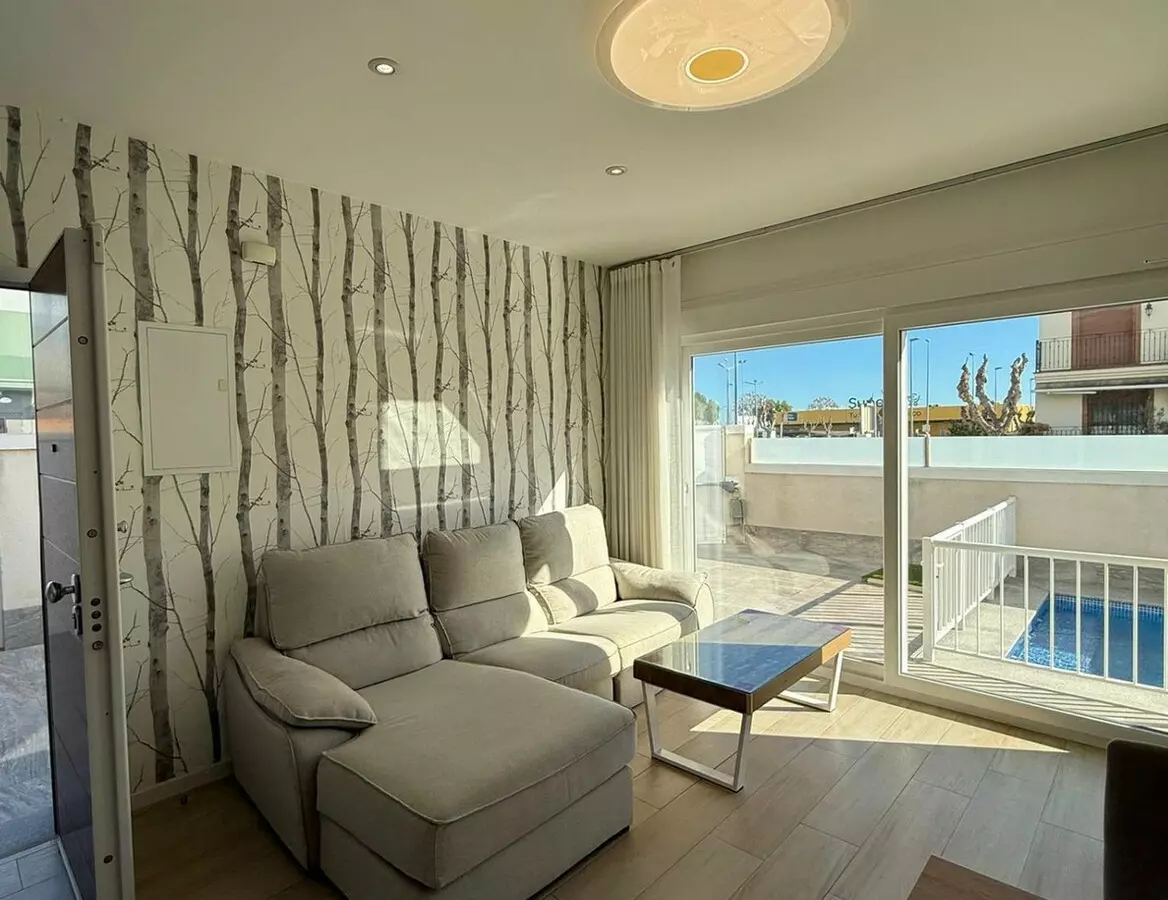 4-bedroom Villa In Pilar De La Horadada, Spain (150 M²)