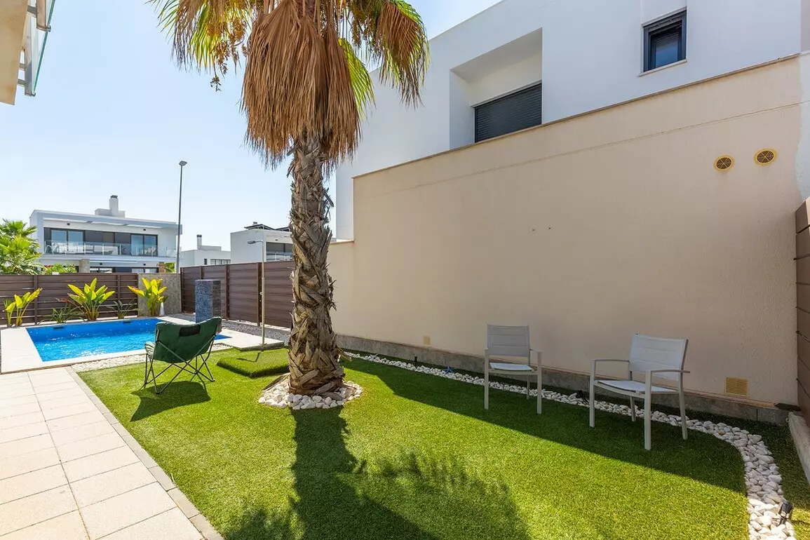 3-bedroom Villa In Orihuela, Spain (105 M²)