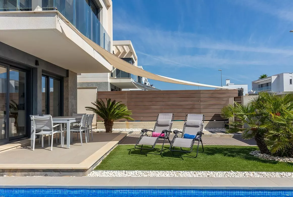 3-bedroom Villa In Orihuela, Spain (105 M²)