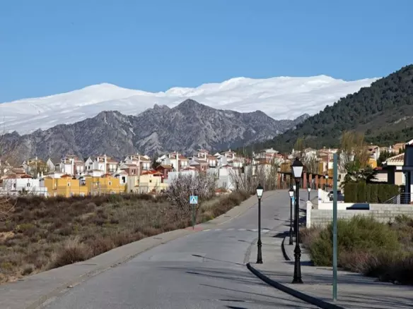Urban Plot In Granada, Spain (287 M²)