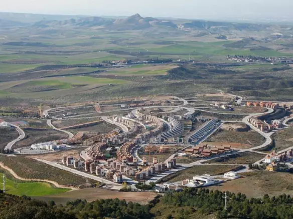 Urban Plot In Granada, Spain (287 M²)