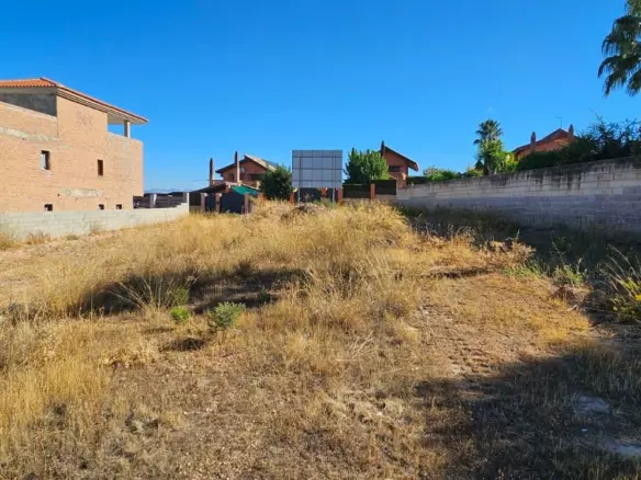 Urban Plot In Granada, Spain (287 M²)