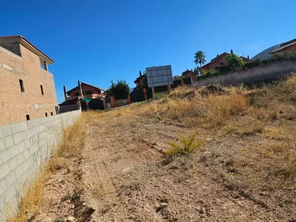 Urban Plot In Granada, Spain (287 M²)