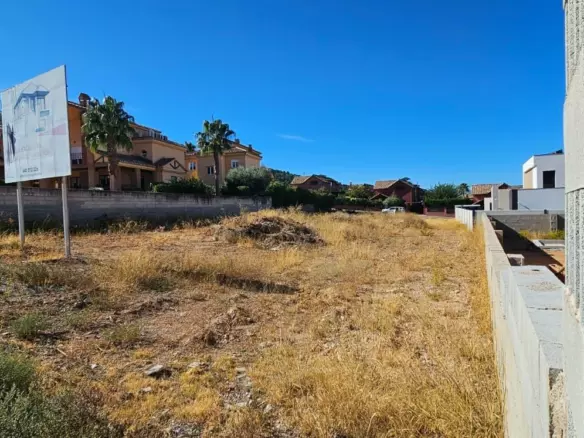 Urban Plot In Granada, Spain (287 M²)