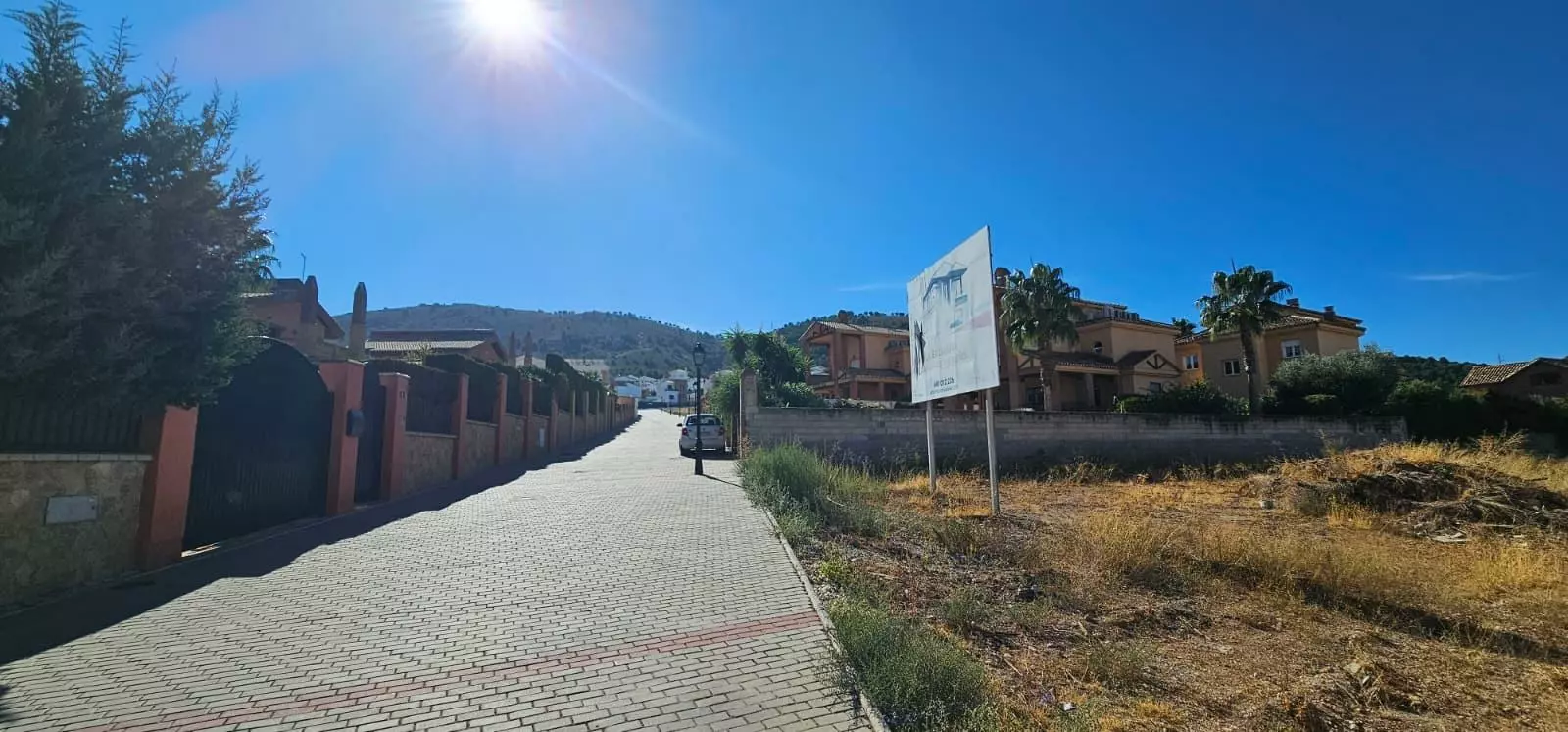 Urban Plot In Granada, Spain (287 M²)