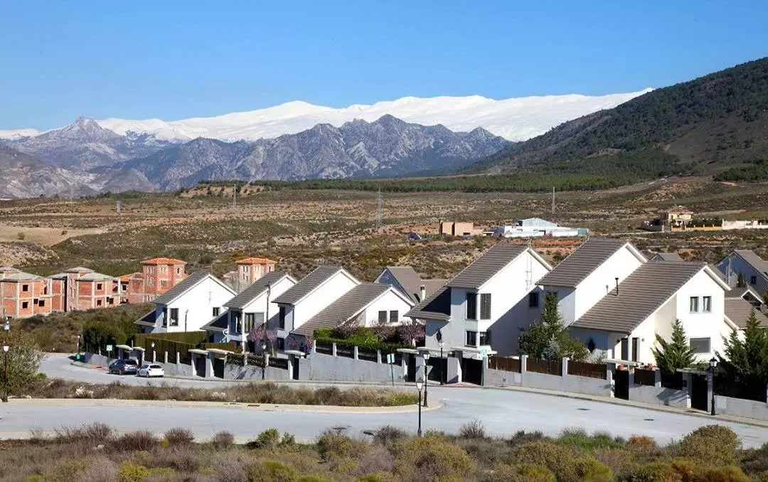 Urban Plot In Granada, Spain (287 M²)