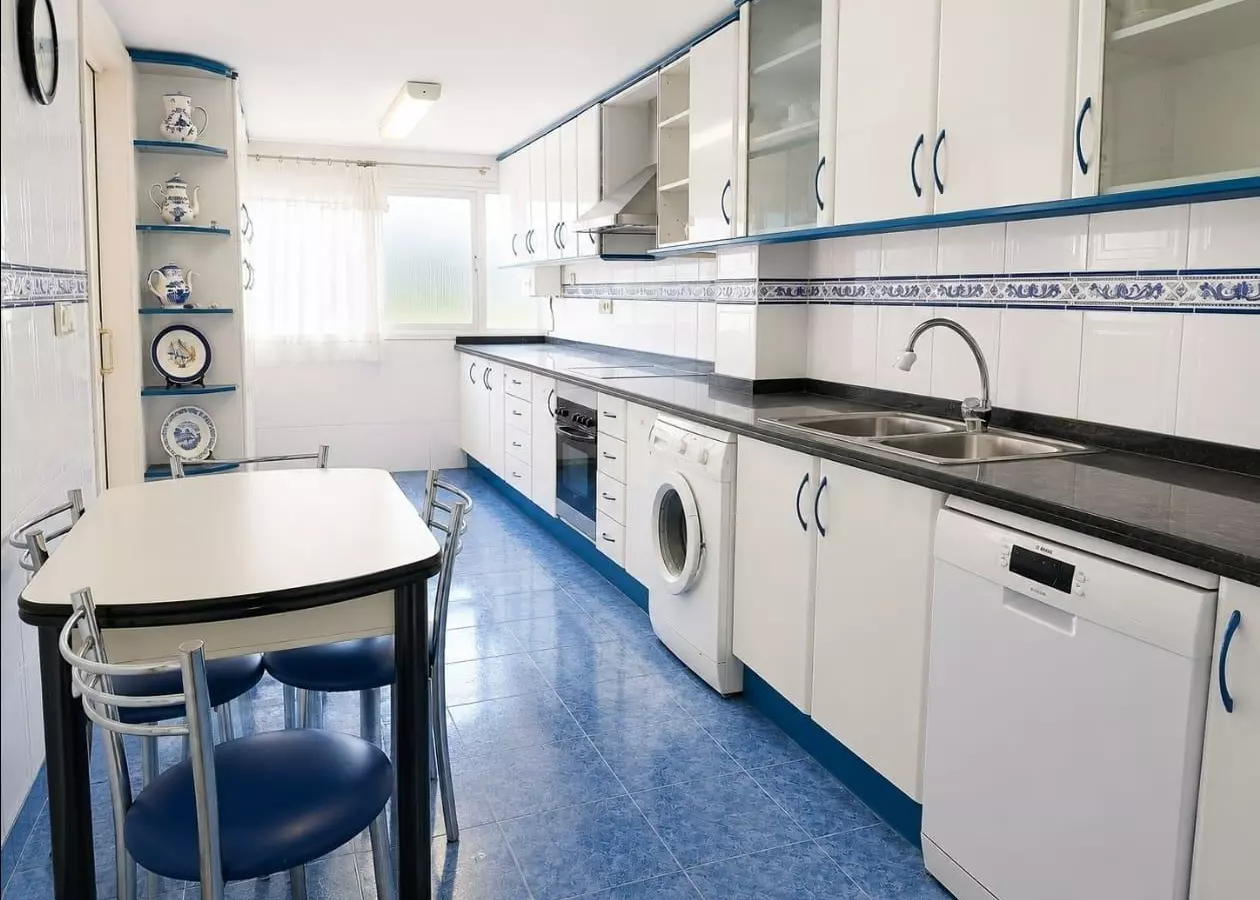 3-bedroom Apartment In Benidorm, Spain (97 M²)