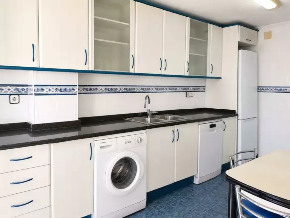 3-bedroom Apartment In Benidorm, Spain (97 M²)