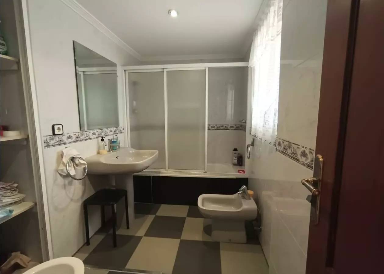 3-bedroom Apartment In Benidorm, Spain (97 M²)