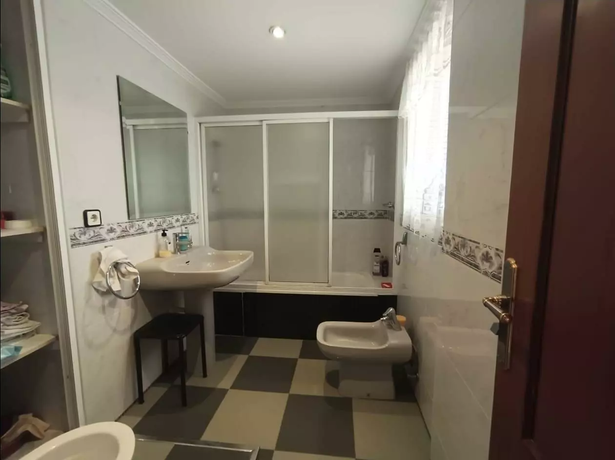 3-bedroom Apartment In Benidorm, Spain (97 M²)