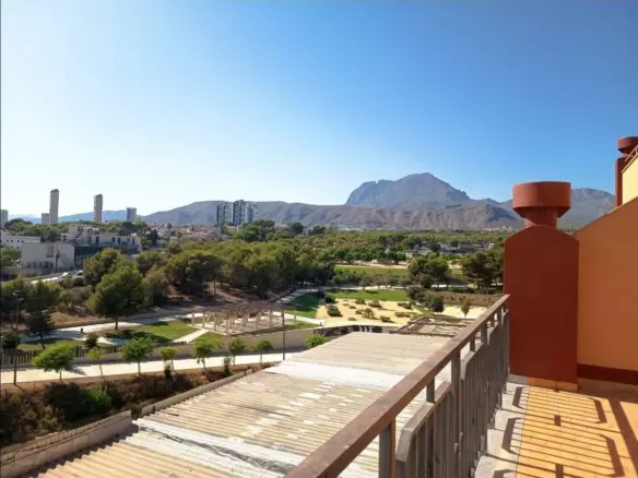 3-bedroom Apartment In Benidorm, Spain (97 M²)