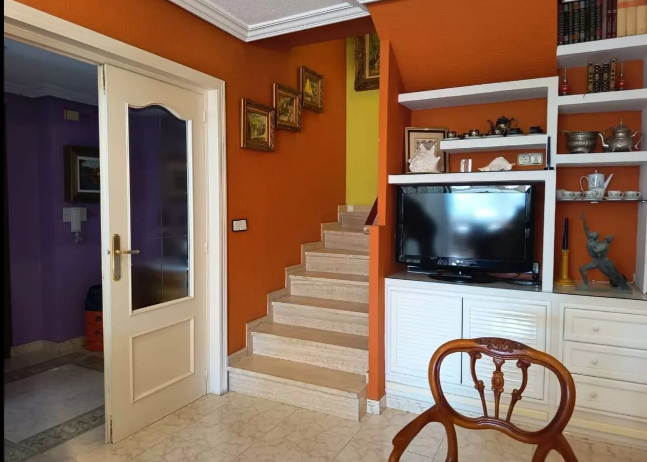 3-bedroom Apartment In Benidorm, Spain (97 M²)