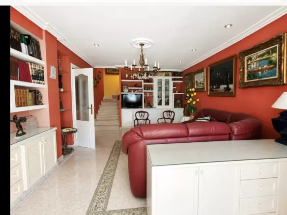 3-bedroom Apartment In Benidorm, Spain (97 M²)
