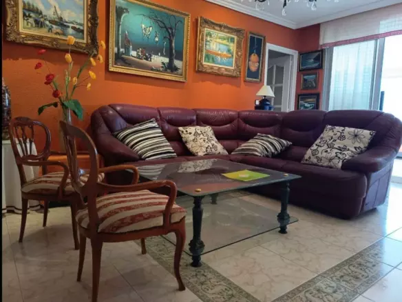 3-bedroom Apartment In Benidorm, Spain (97 M²)