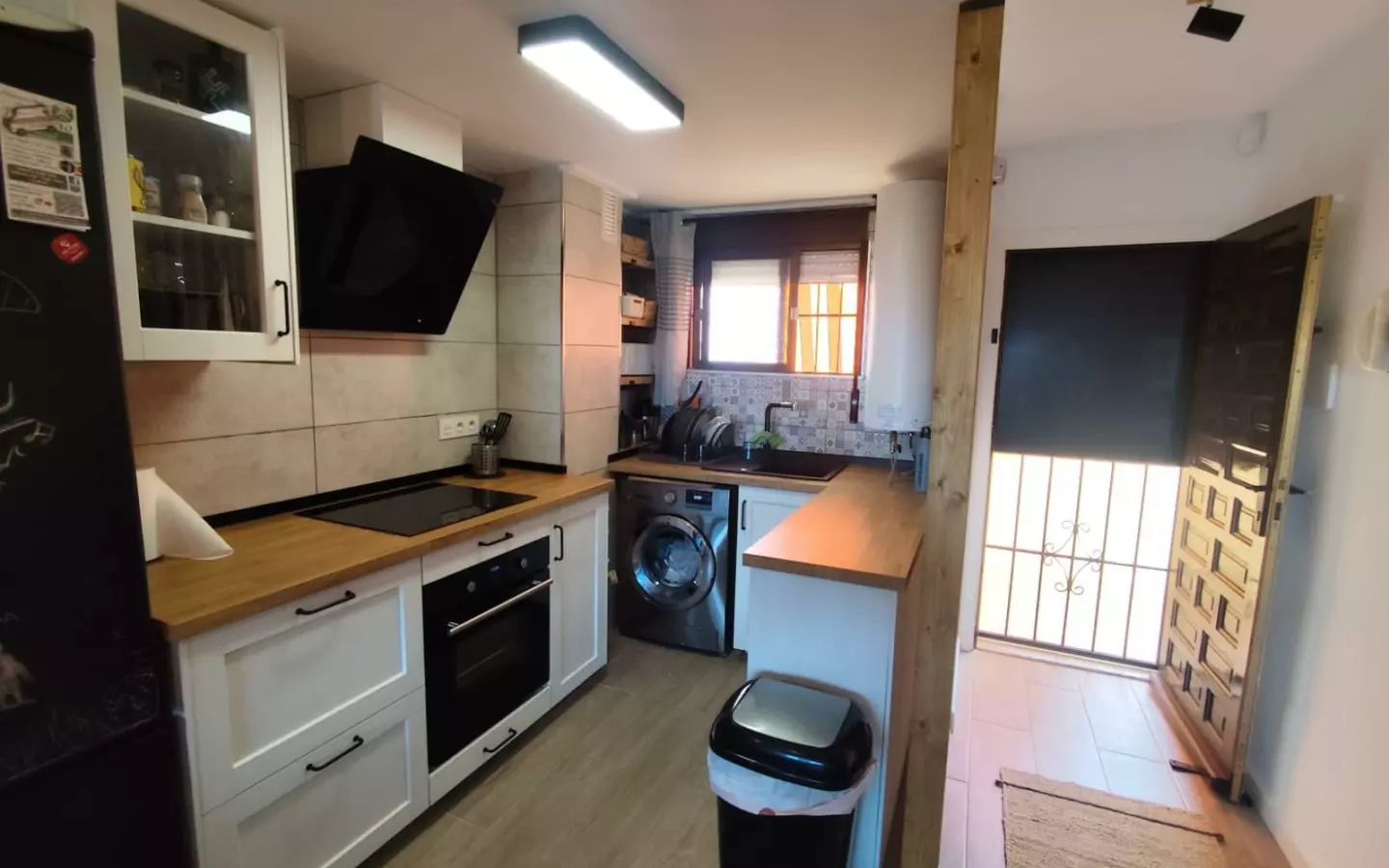 2-bedroom Flat In Torrevieja, Spain (77 M²)