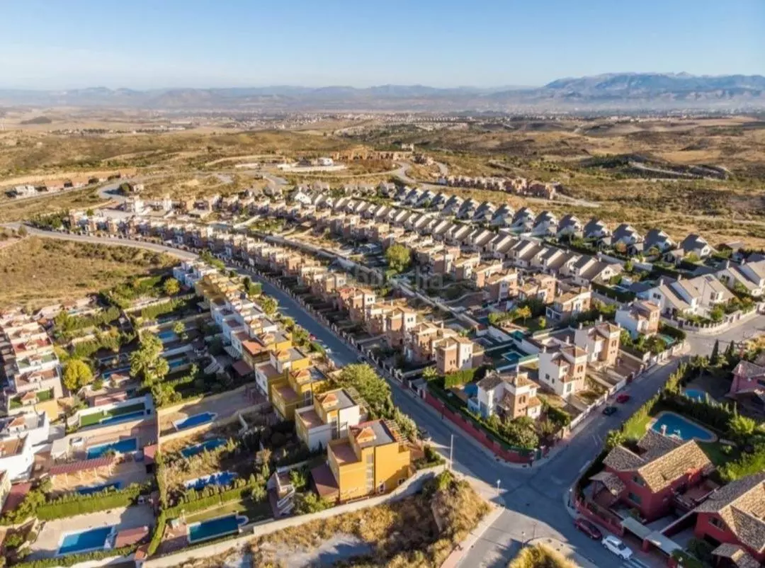 Urban Plot In Dilar, Spain (232 M²)
