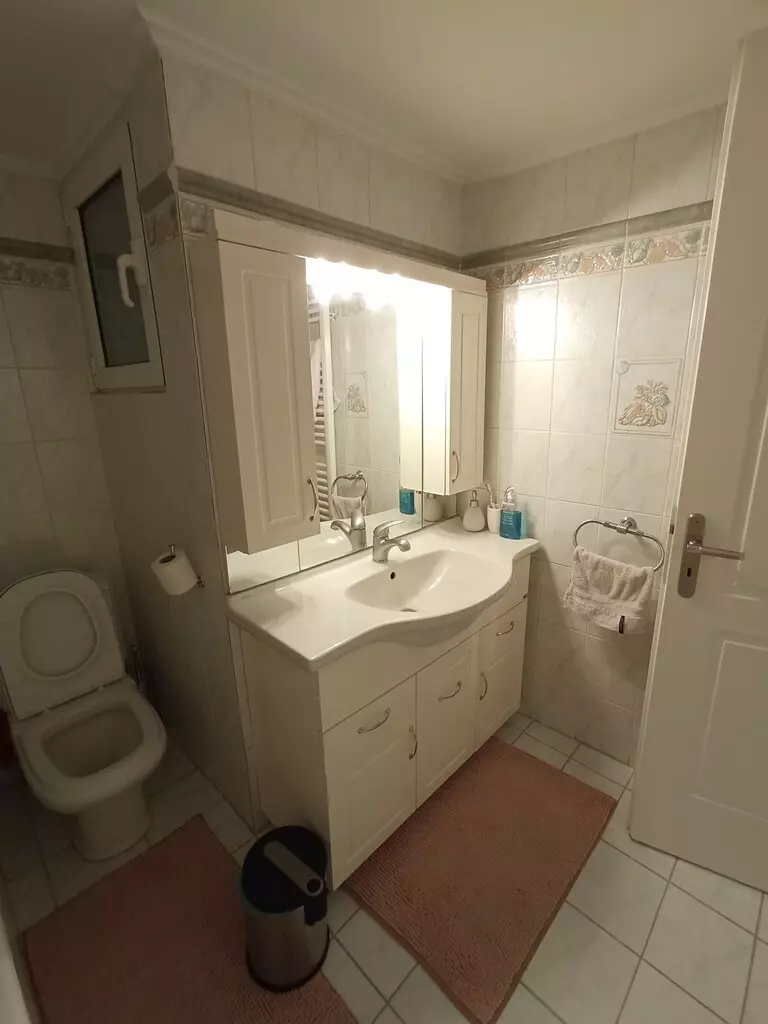 4-bedroom Building In Nikaia, Greece (220 M²)