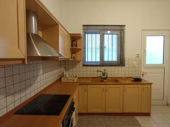 4-bedroom Building In Nikaia, Greece (220 M²)