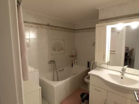 4-bedroom Building In Nikaia, Greece (220 M²)