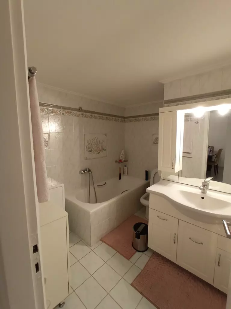 4-bedroom Building In Nikaia, Greece (220 M²)