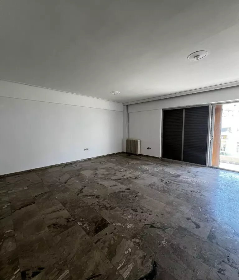 3-bedroom Flat In Zografou, Greece (141 M²)