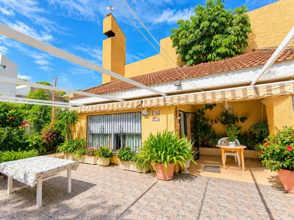 3-bedroom Villa In San Miguel De Salinas, Spain (249 M²)