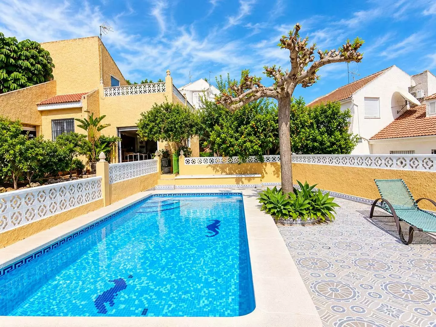 3-bedroom Villa In San Miguel De Salinas, Spain (249 M²)