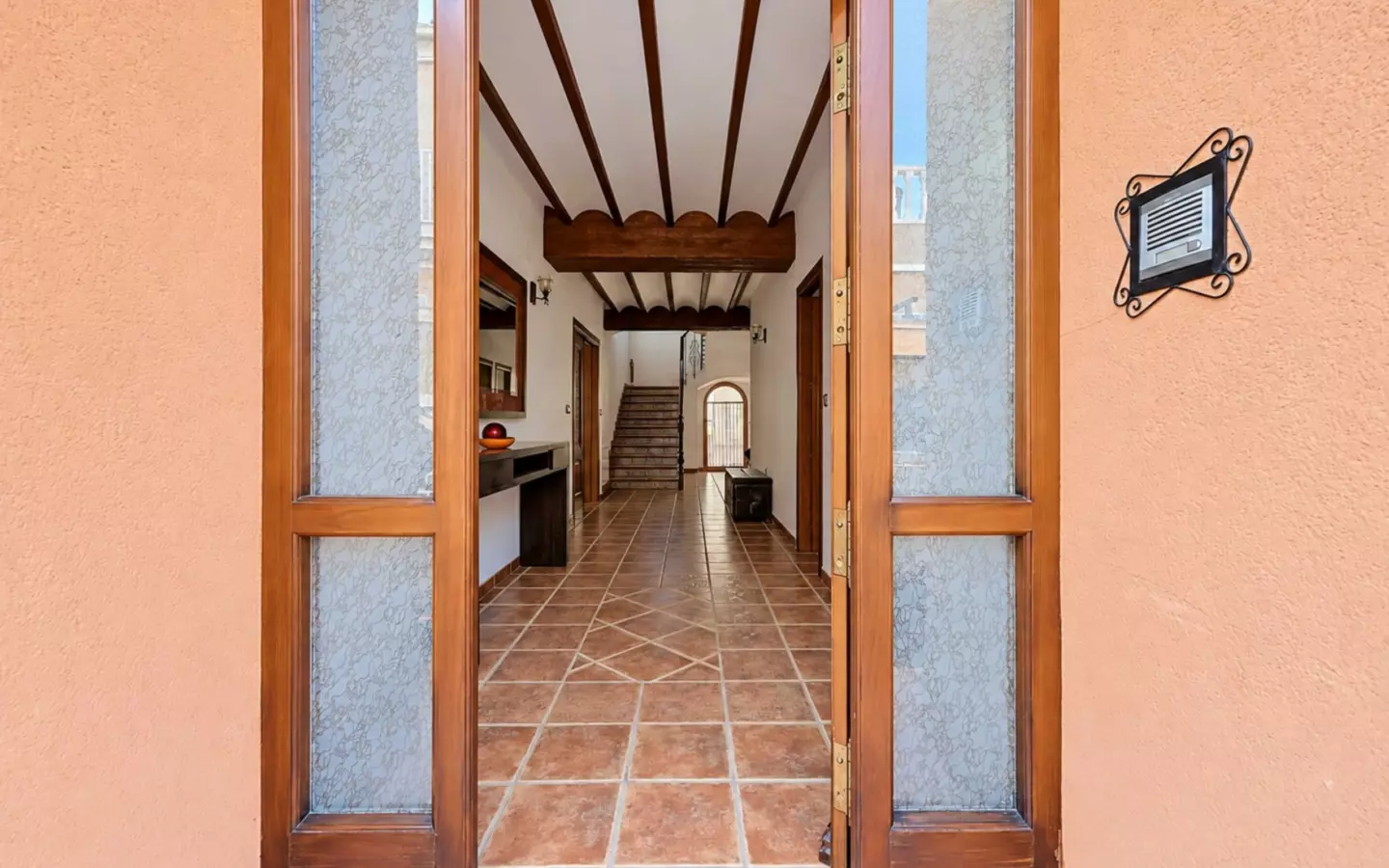 3-bedroom Townhouse In Pinoso, Spain (260 M²)