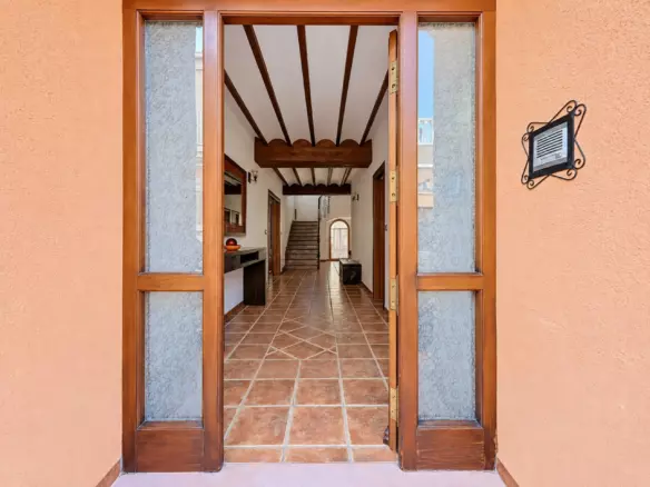 3-bedroom Townhouse In Pinoso, Spain (260 M²)