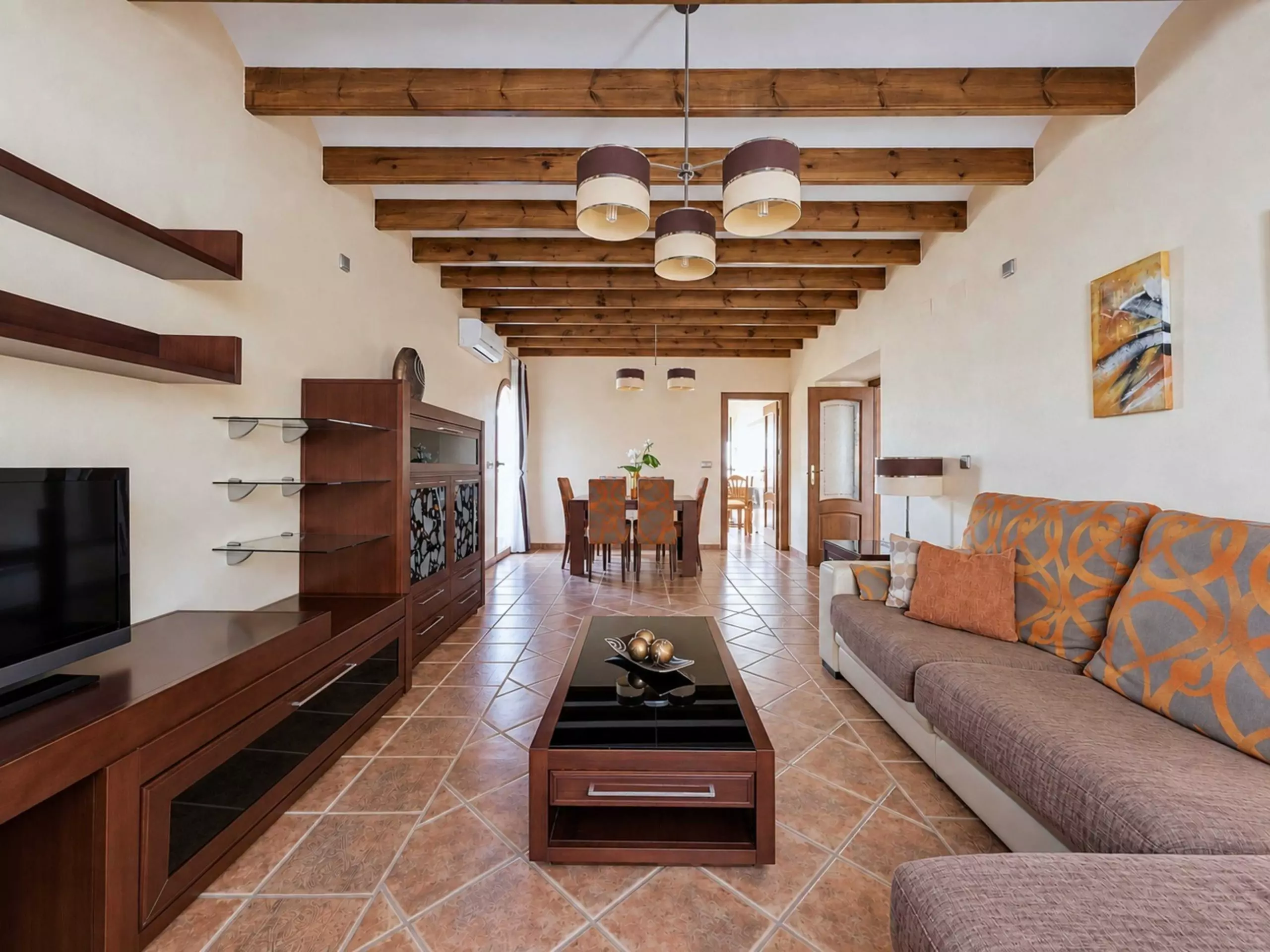 3-bedroom Townhouse In Pinoso, Spain (260 M²)