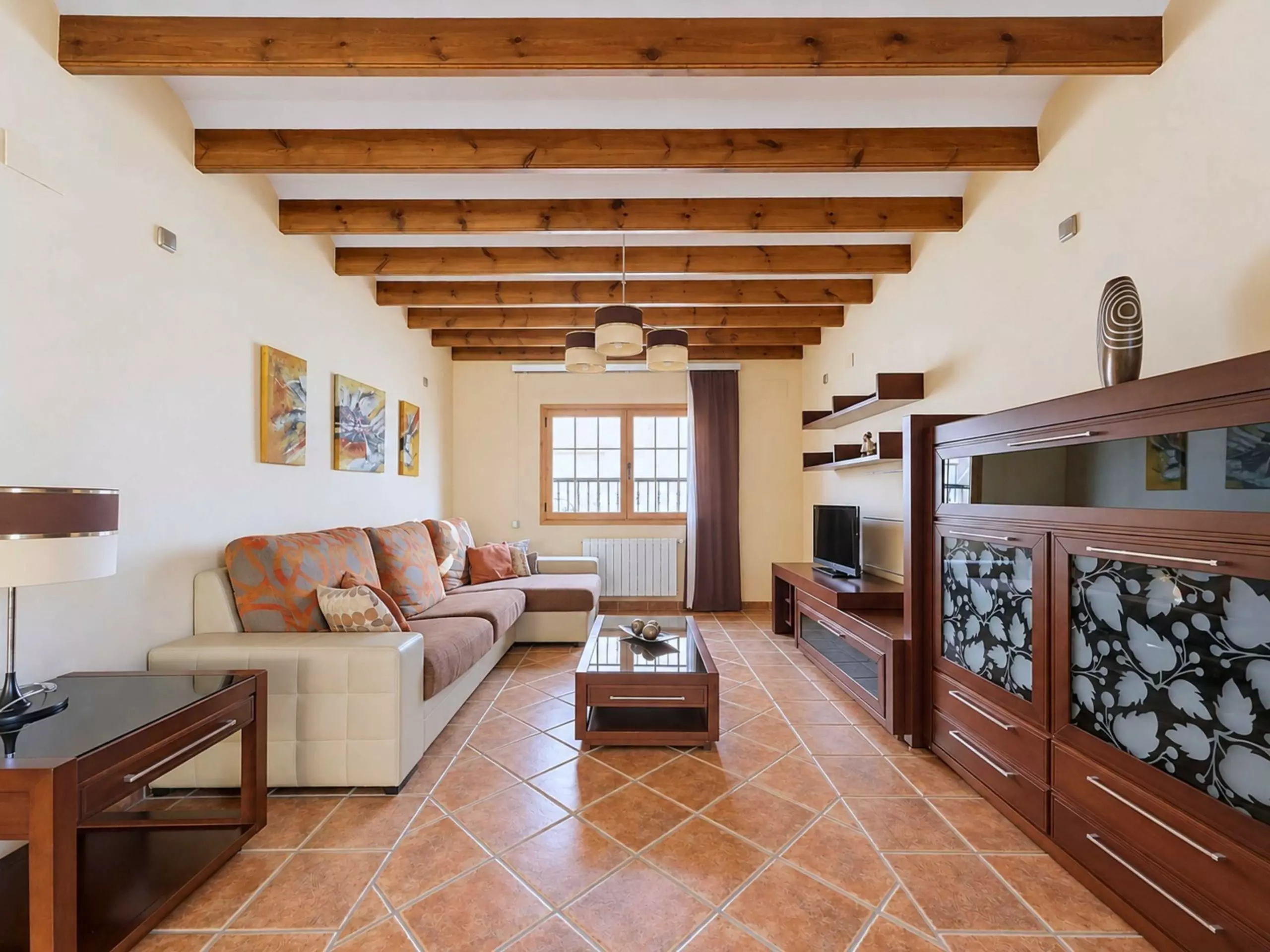 3-bedroom Townhouse In Pinoso, Spain (260 M²)