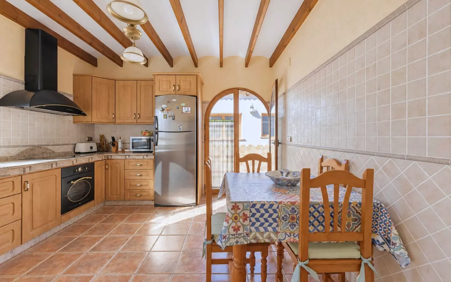 3-bedroom Townhouse In Pinoso, Spain (260 M²)