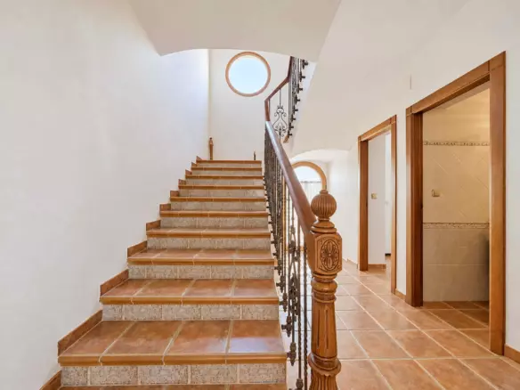 3-bedroom Townhouse In Pinoso, Spain (260 M²)