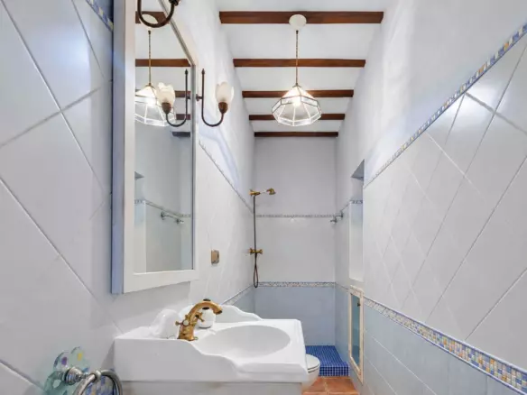 3-bedroom Townhouse In Pinoso, Spain (260 M²)