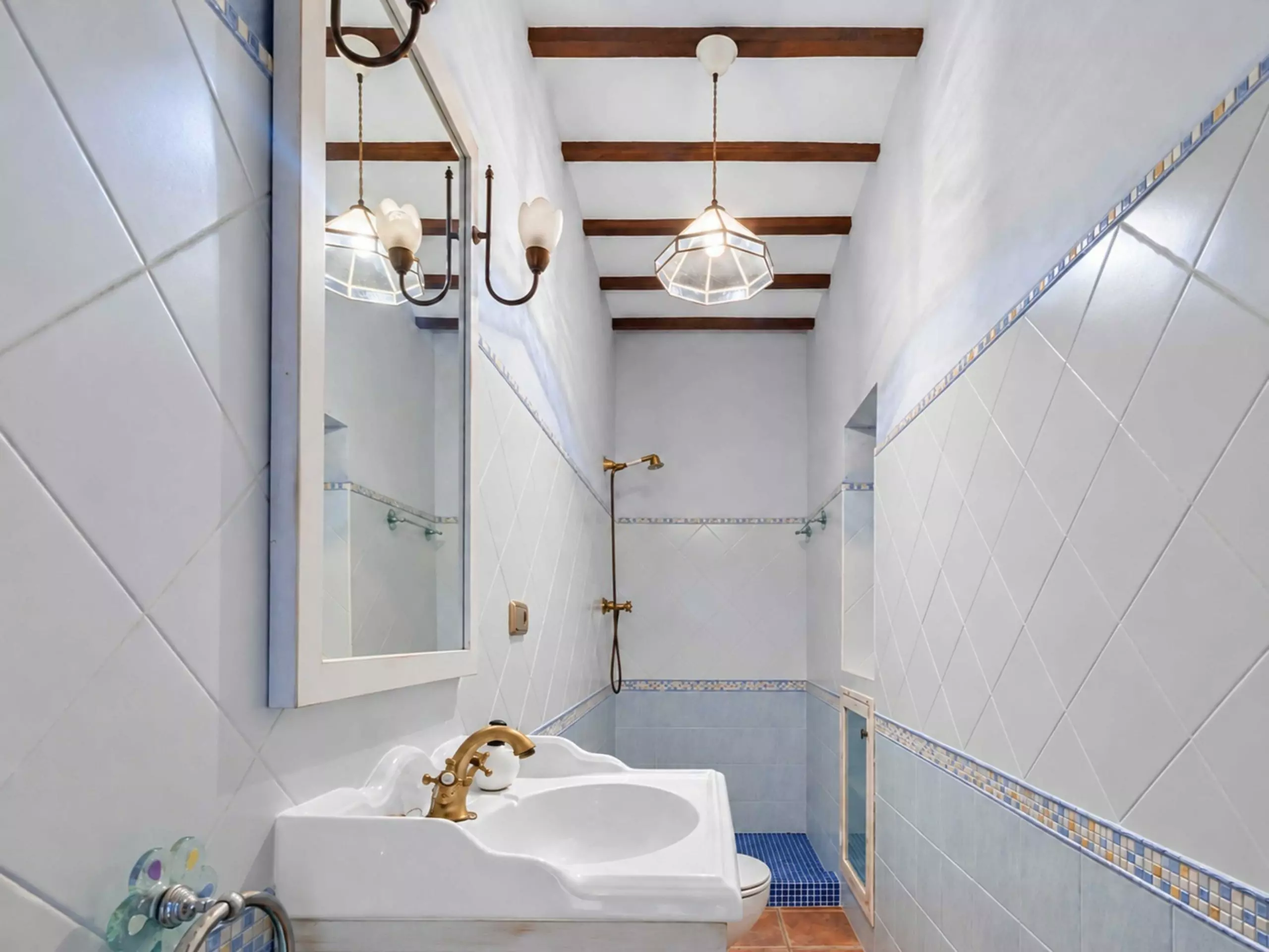 3-bedroom Townhouse In Pinoso, Spain (260 M²)