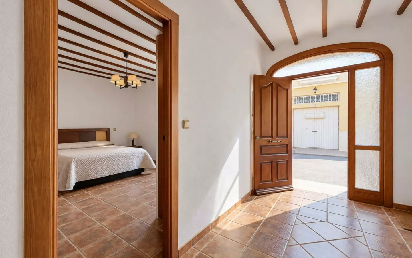 3-bedroom Townhouse In Pinoso, Spain (260 M²)