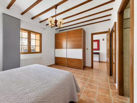 3-bedroom Townhouse In Pinoso, Spain (260 M²)