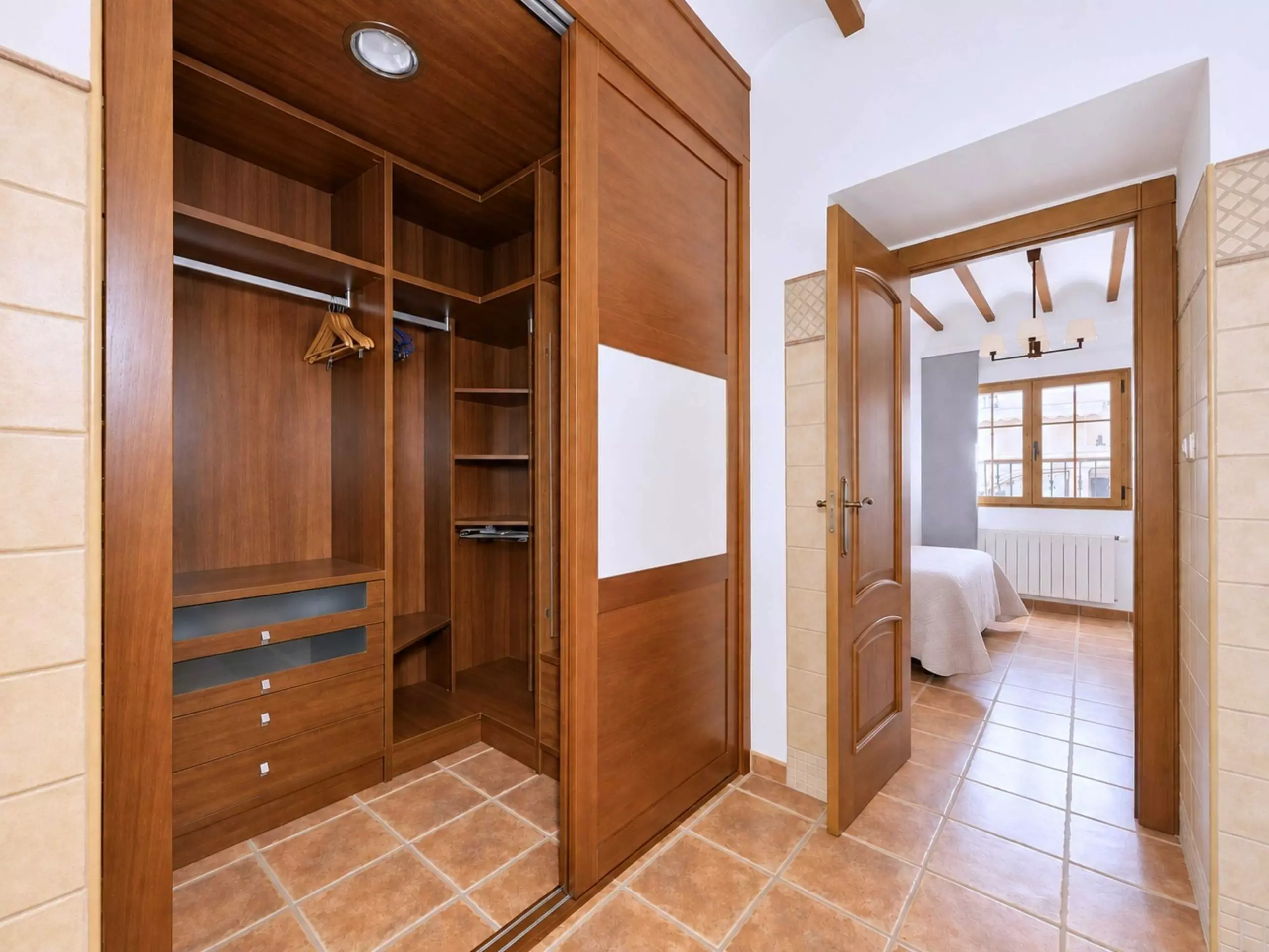 3-bedroom Townhouse In Pinoso, Spain (260 M²)