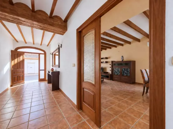 3-bedroom Townhouse In Pinoso, Spain (260 M²)